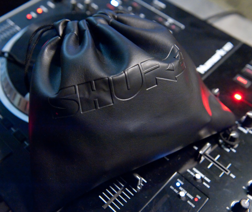 Shure SRH750DJ bag